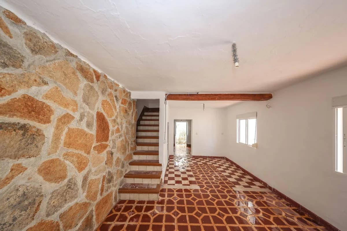 2 Bedroom Townhouse for Sale in Tolox, Málaga - Image 2