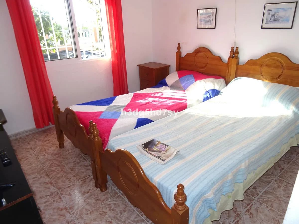 4 Bedroom Detached Villa for Sale in Calypso, Málaga - Image 9