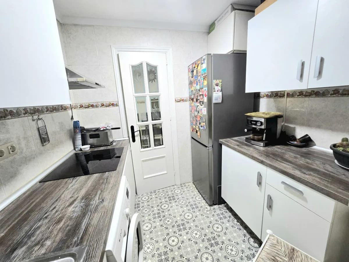 2 Bedroom Ground Floor Apartment for Sale in Torremolinos, Málaga - Image 6