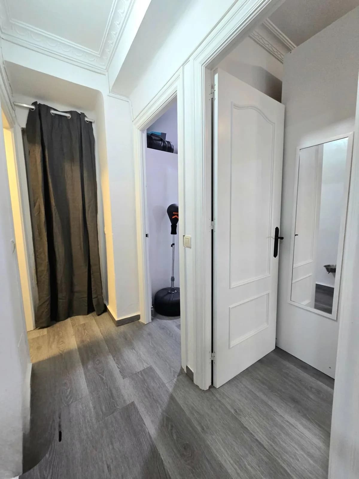 2 Bedroom Ground Floor Apartment for Sale in Torremolinos, Málaga - Image 8
