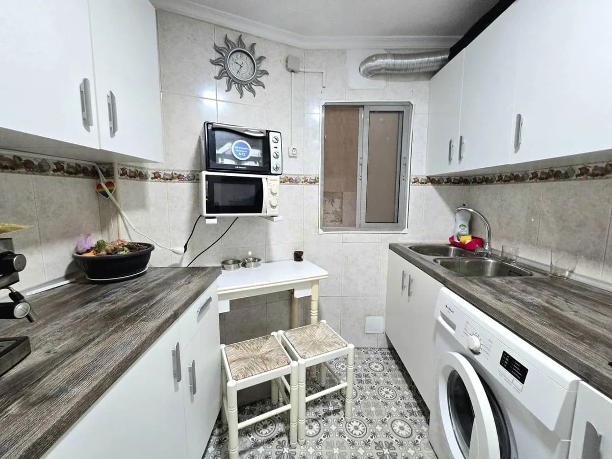 2 Bedroom Ground Floor Apartment for Sale in Torremolinos, Málaga - Image 9