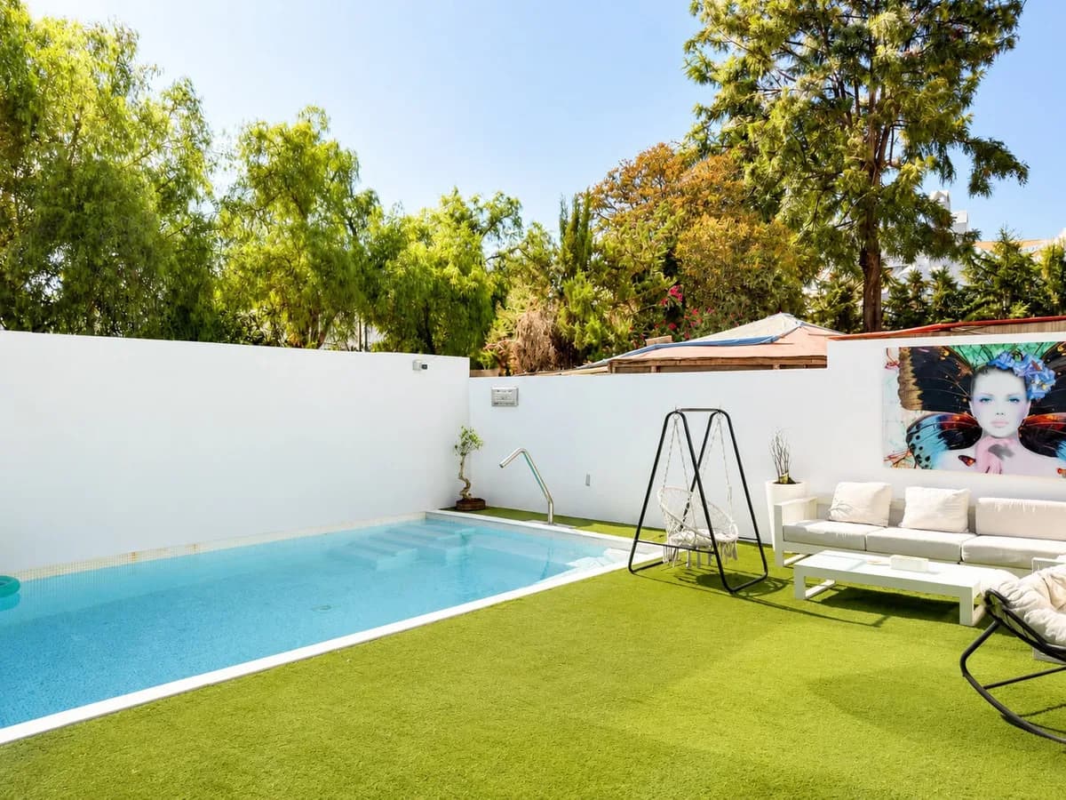 3 Bedroom Semi-Detached House for Sale in Nueva Andalucía, Málaga - Image 3