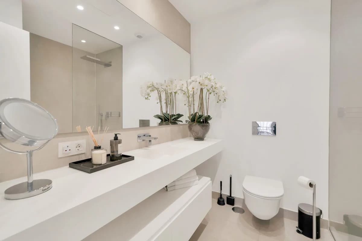 2 Bedroom Middle Floor Apartment for Sale in La Quinta, Málaga - Image 7