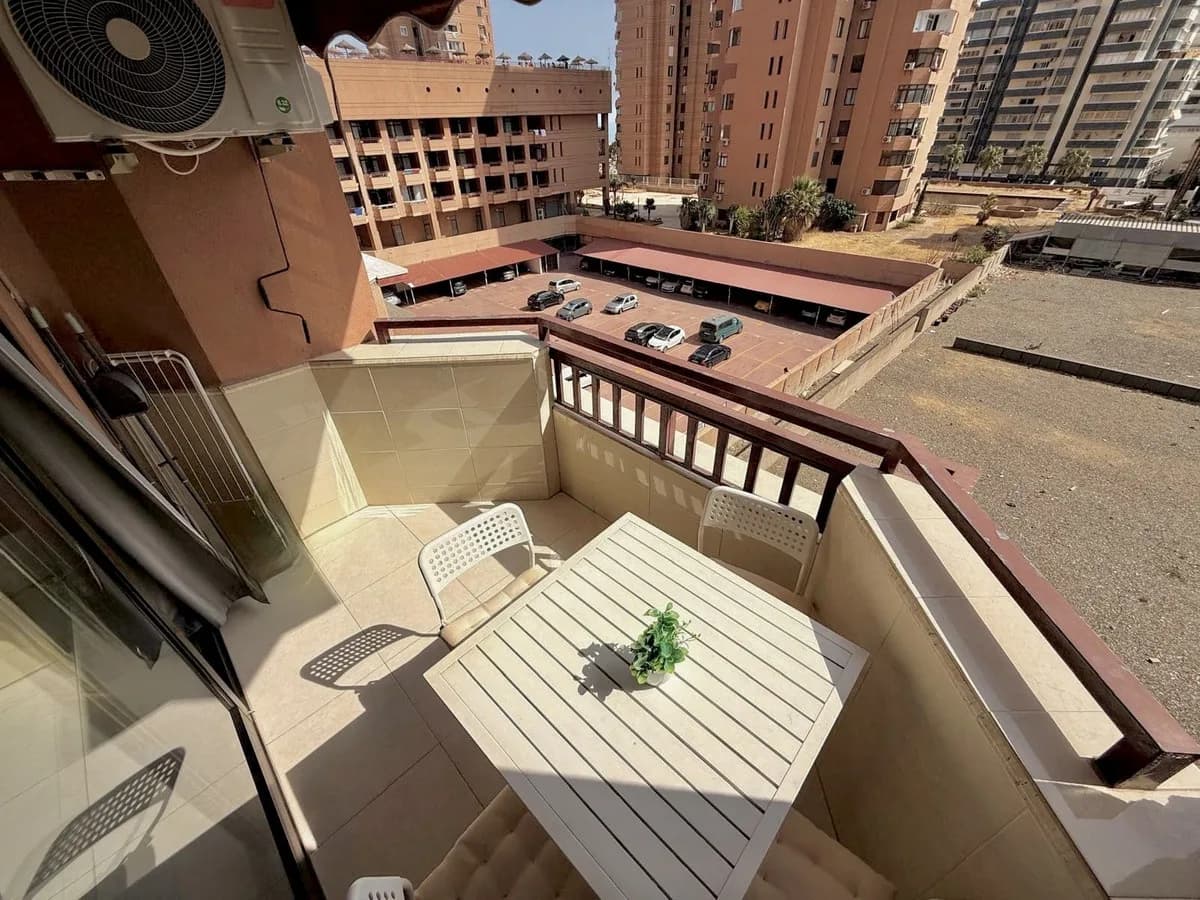 1 Bedroom Middle Floor Studio for Sale in Fuengirola, Málaga - Image 5