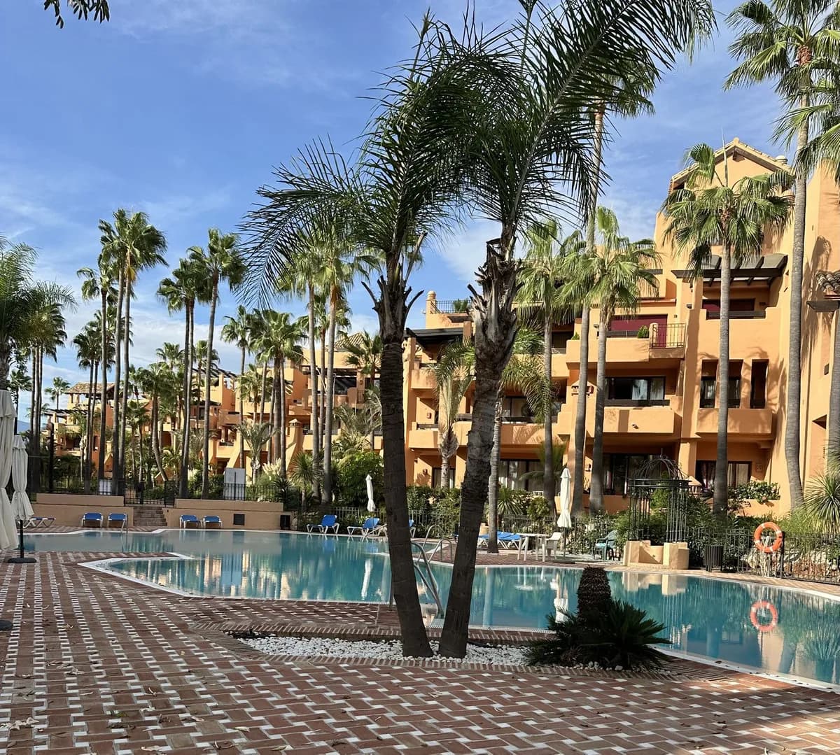 2 Bedroom Middle Floor Apartment for Sale in San Pedro de Alcántara, Málaga