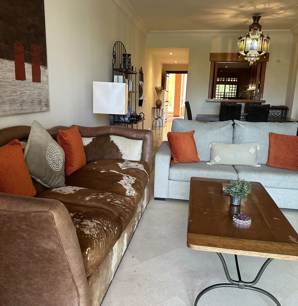 2 Bedroom Middle Floor Apartment for Sale in San Pedro de Alcántara, Málaga - Image 5