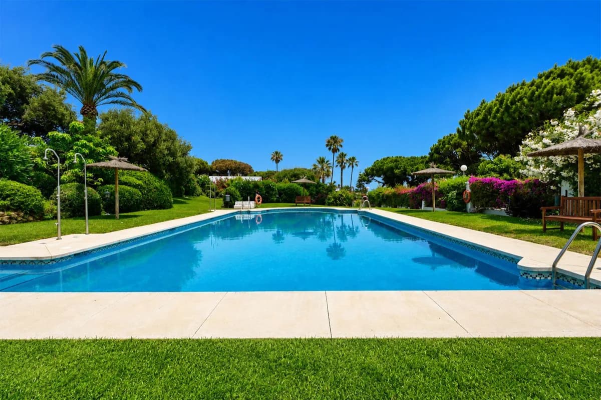 5 Bedroom Townhouse for Sale in Puerto de Cabopino, Málaga - Image 5