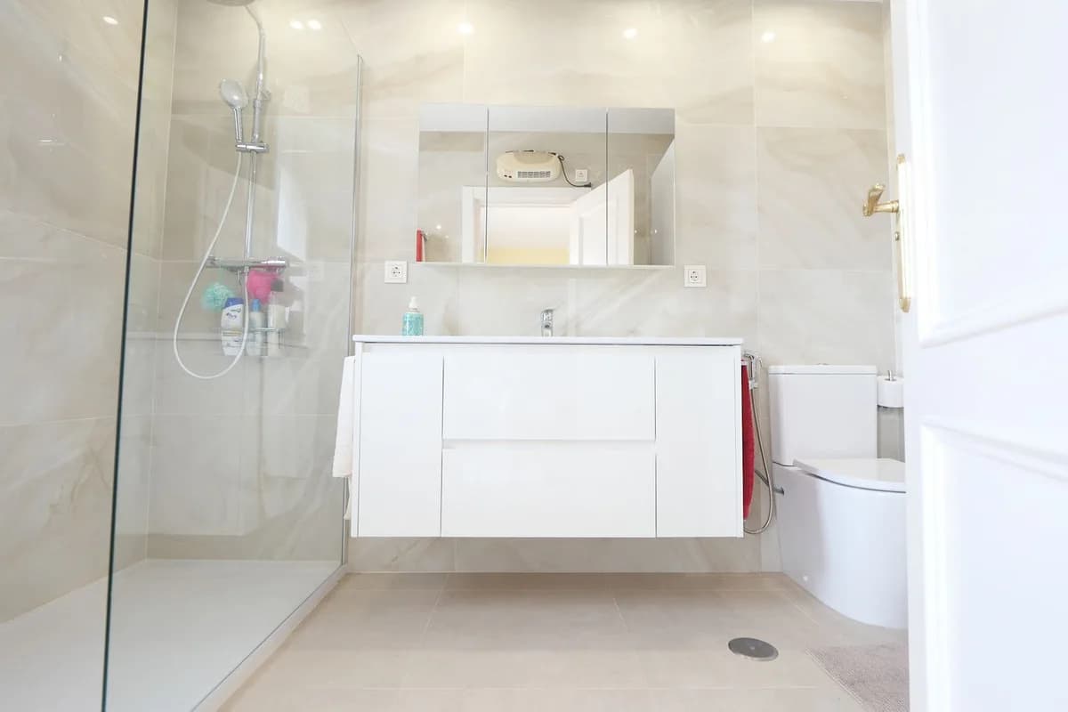 5 Bedroom Townhouse for Sale in Puerto de Cabopino, Málaga - Image 7