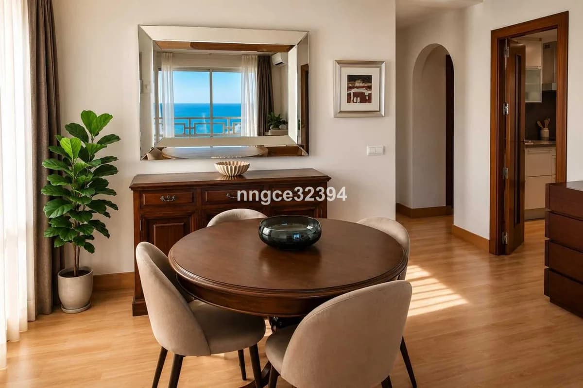 3 Bedroom Top Floor Apartment for Sale in Estepona, Málaga - Image 4