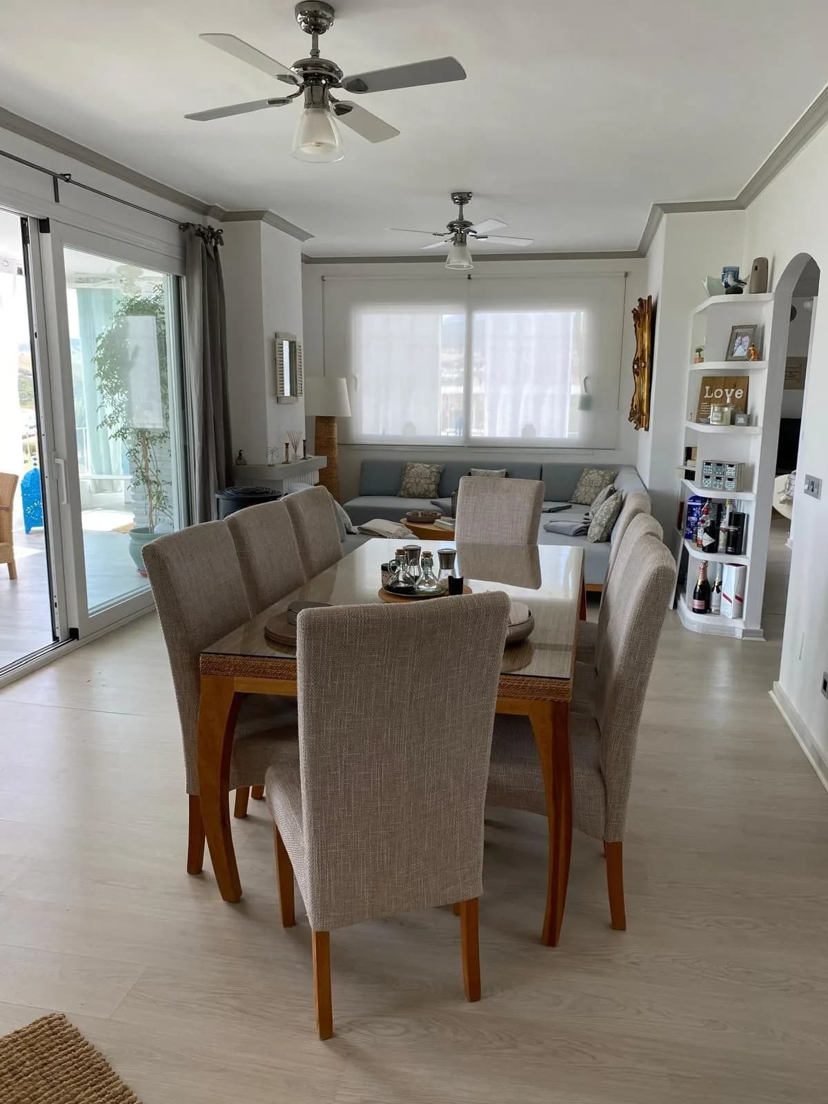 2 Bedroom Penthouse for Sale in Estepona, Málaga - Image 4