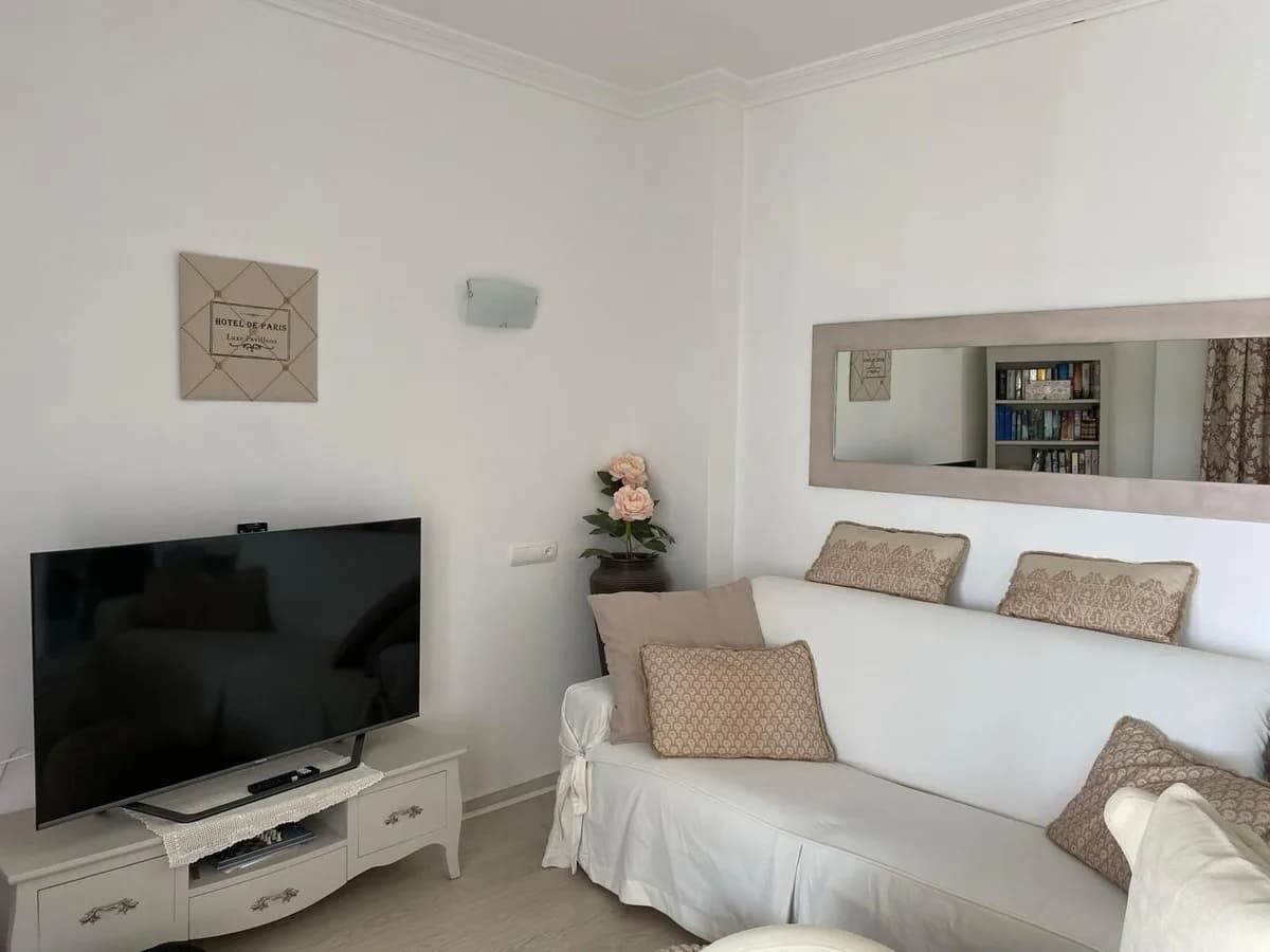 2 Bedroom Penthouse for Sale in Estepona, Málaga - Image 8
