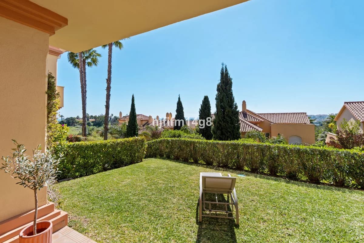 2 Bedroom Ground Floor Apartment for Sale in Nueva Andalucía, Málaga - Image 3