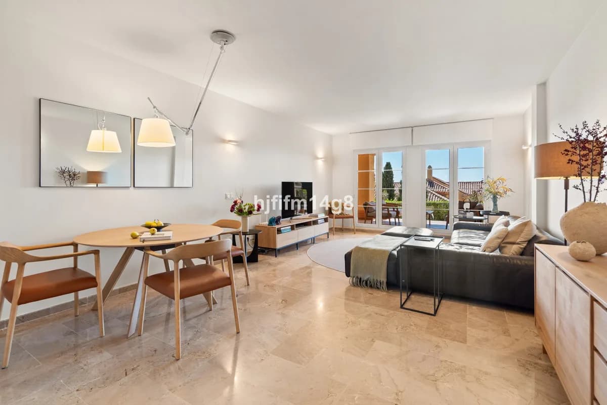 2 Bedroom Ground Floor Apartment for Sale in Nueva Andalucía, Málaga - Image 4