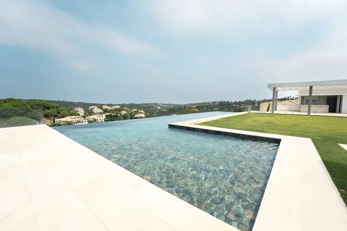 8 Bedroom Detached Villa for Sale in Sotogrande Alto, Cádiz - Image 5