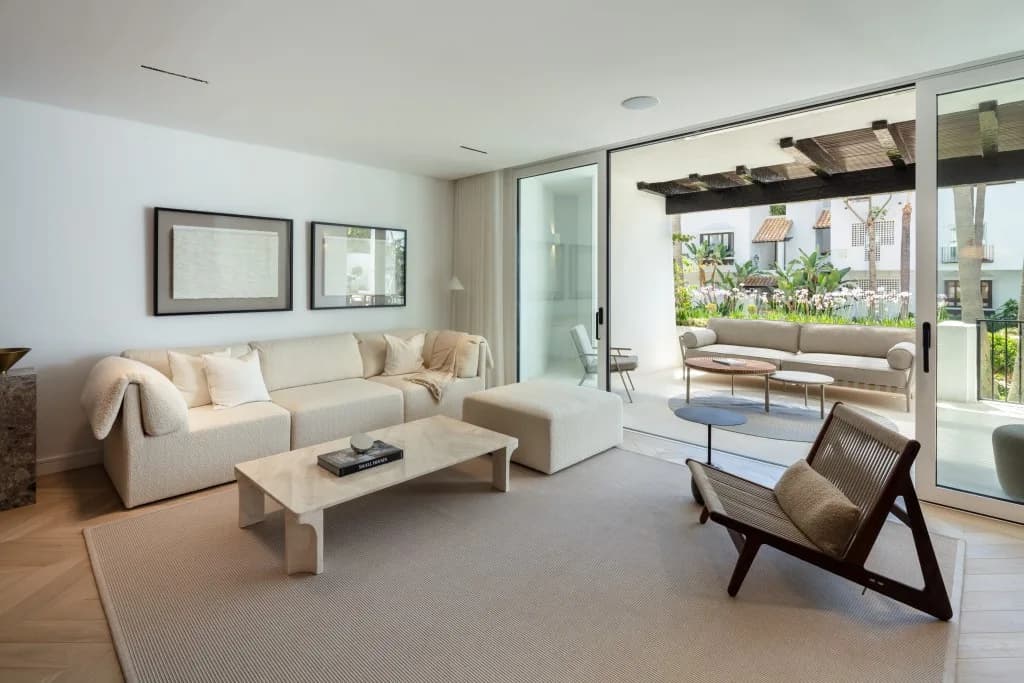 3 Bedroom Ground Floor Apartment for Sale in Marbella, Málaga - Image 9
