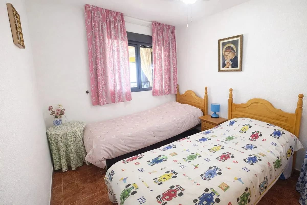 3 Bedroom Top Floor Apartment for Sale in Manilva, Málaga - Image 9