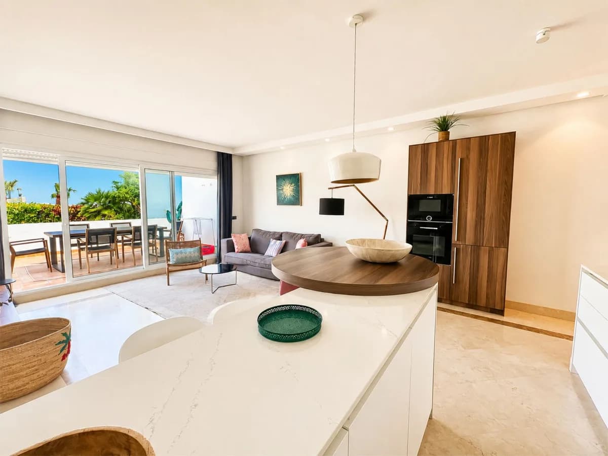 2 Bedroom Ground Floor Apartment for Sale in Los Monteros, Málaga - Image 3