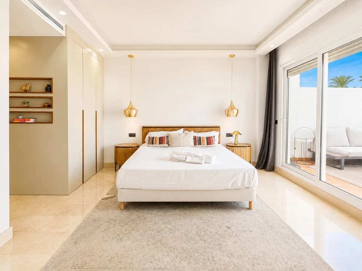 2 Bedroom Ground Floor Apartment for Sale in Los Monteros, Málaga - Image 7