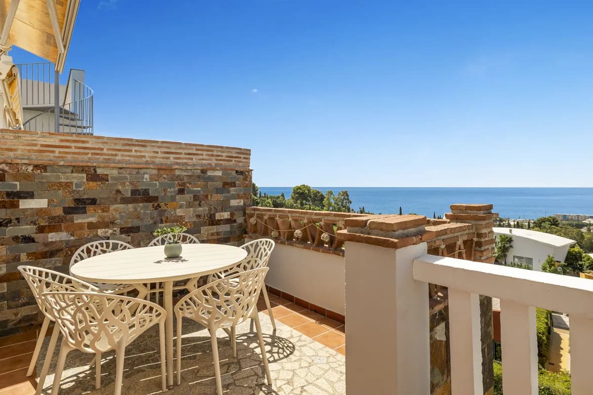 2 Bedroom Penthouse Duplex for Sale in Benalmadena, Málaga - Image 5