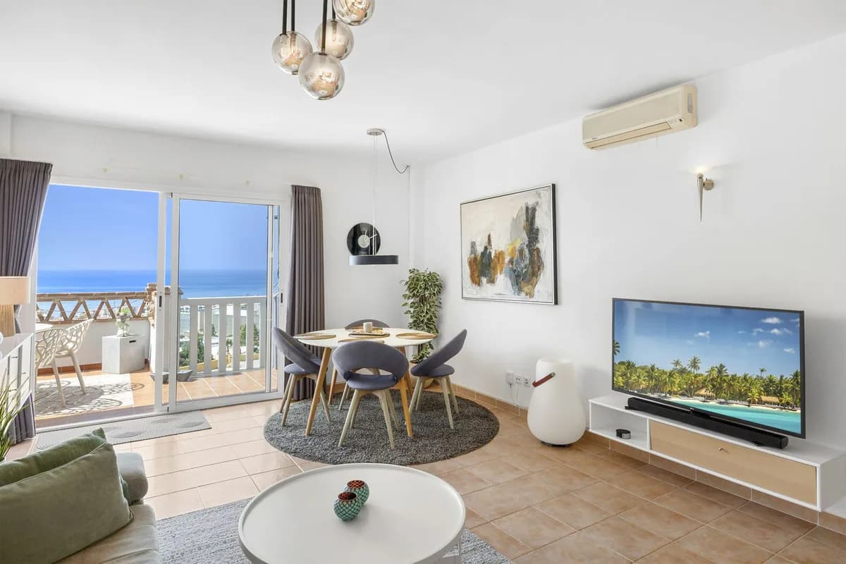 2 Bedroom Penthouse Duplex for Sale in Benalmadena, Málaga - Image 9