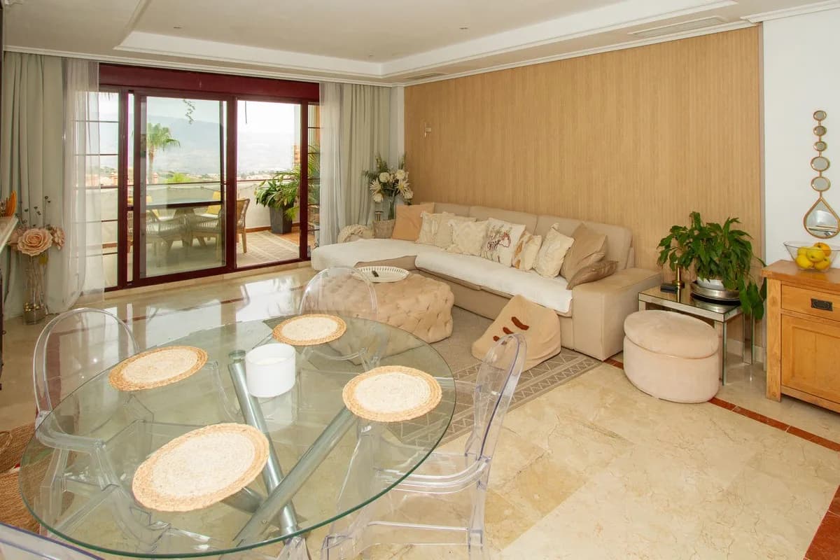 3 Bedroom Penthouse Duplex for Sale in La Mairena, Málaga - Image 2