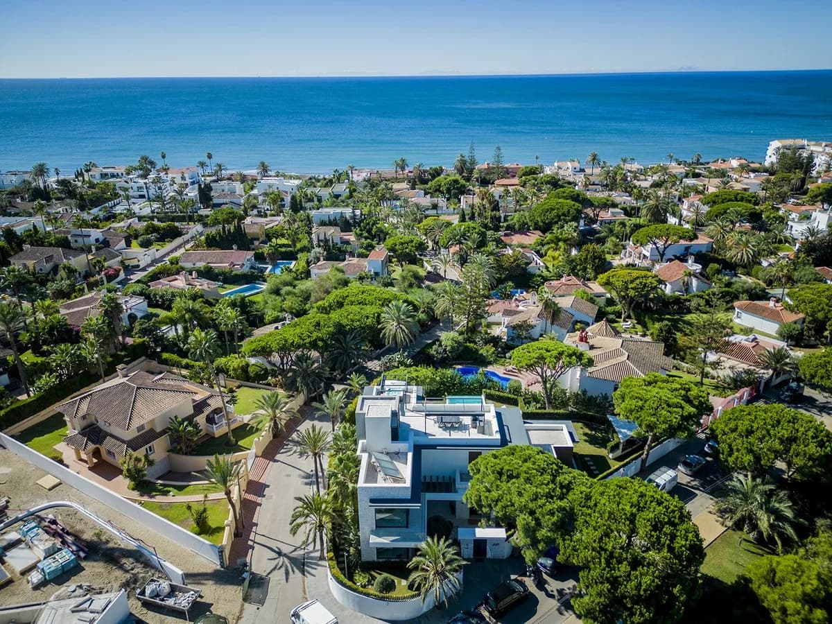 2 Bedroom Detached Villa for Sale in Marbesa, Málaga