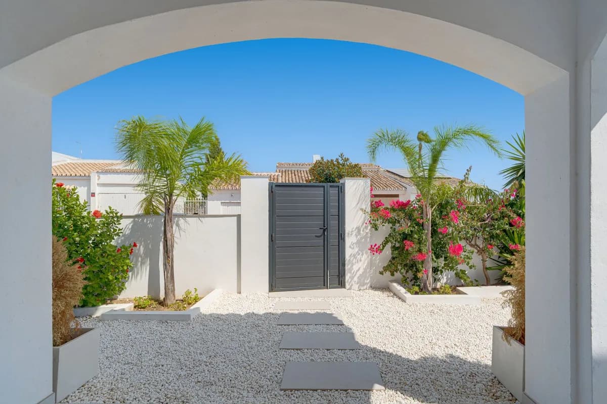 6 Bedroom Detached Villa for Sale in Mijas, Málaga - Image 8