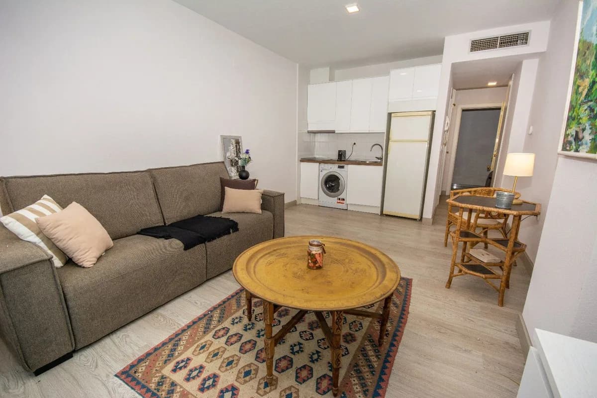 Ground Floor Studio for Sale in Marbella, Málaga - Image 4