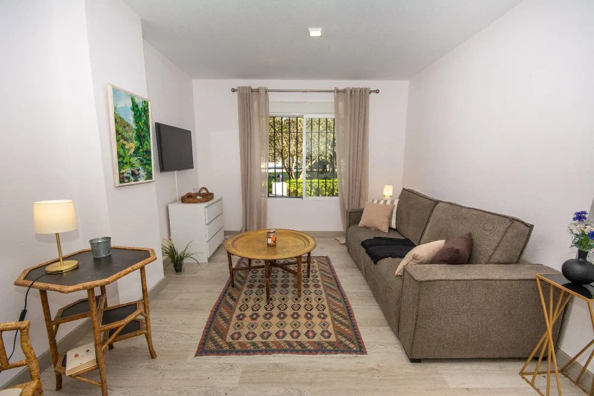 Ground Floor Studio for Sale in Marbella, Málaga - Image 8