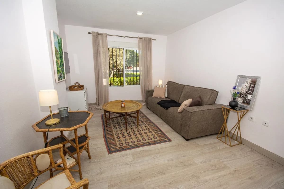 Ground Floor Studio for Sale in Marbella, Málaga - Image 9