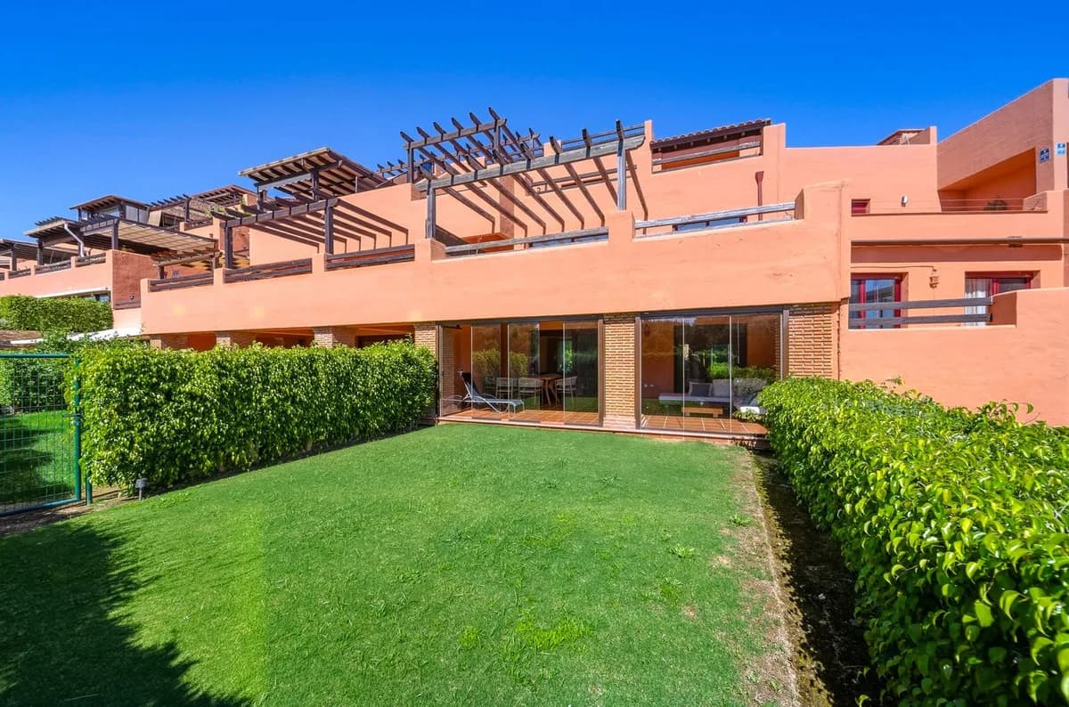 2 Bedroom Ground Floor Apartment for Sale in Casares Playa, Málaga