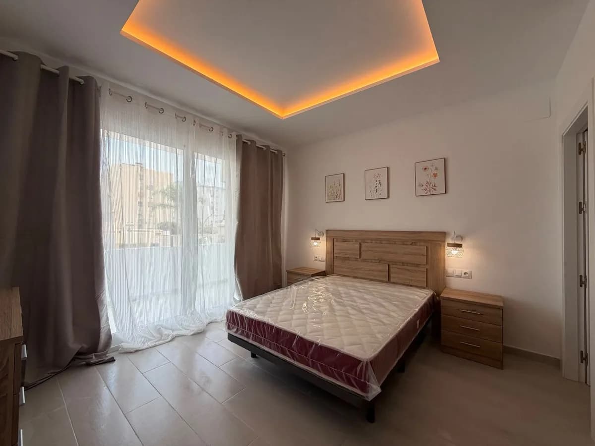 2 Bedroom Ground Floor Apartment for Sale in Torremolinos, Málaga - Image 3