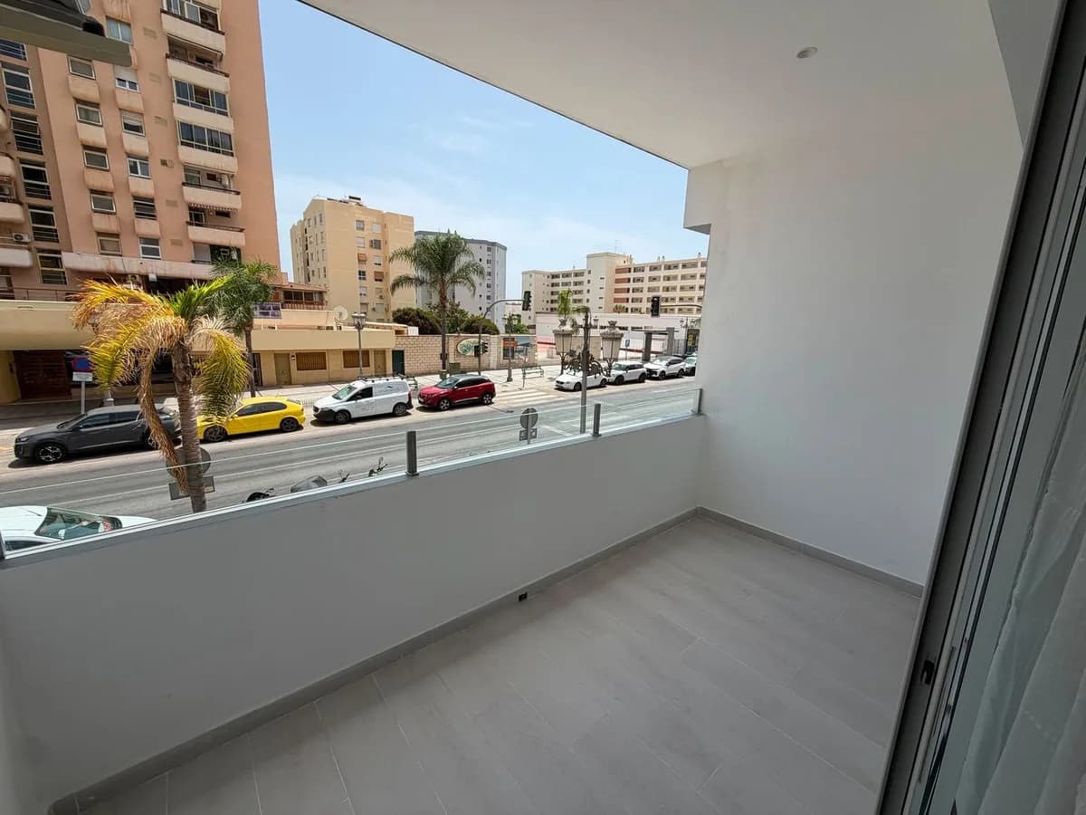 2 Bedroom Ground Floor Apartment for Sale in Torremolinos, Málaga - Image 7