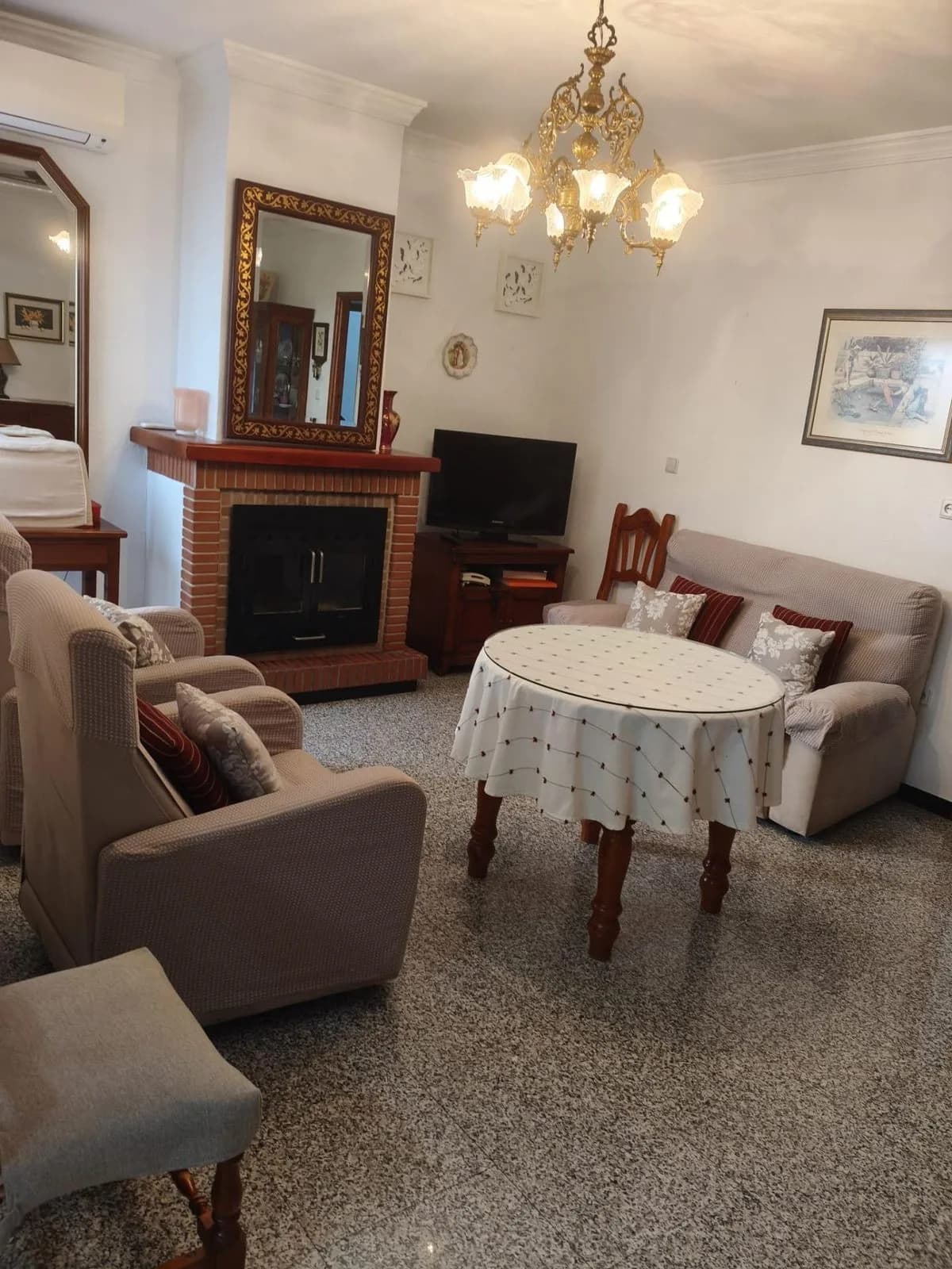 3 Bedroom Middle Floor Apartment for Sale in Alhaurín el Grande, Málaga - Image 9