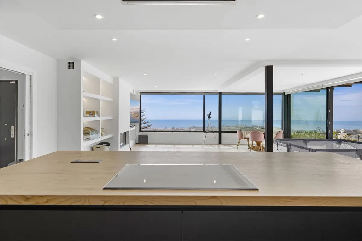 4 Bedroom Detached Villa for Sale in Benalmadena, Málaga - Image 9