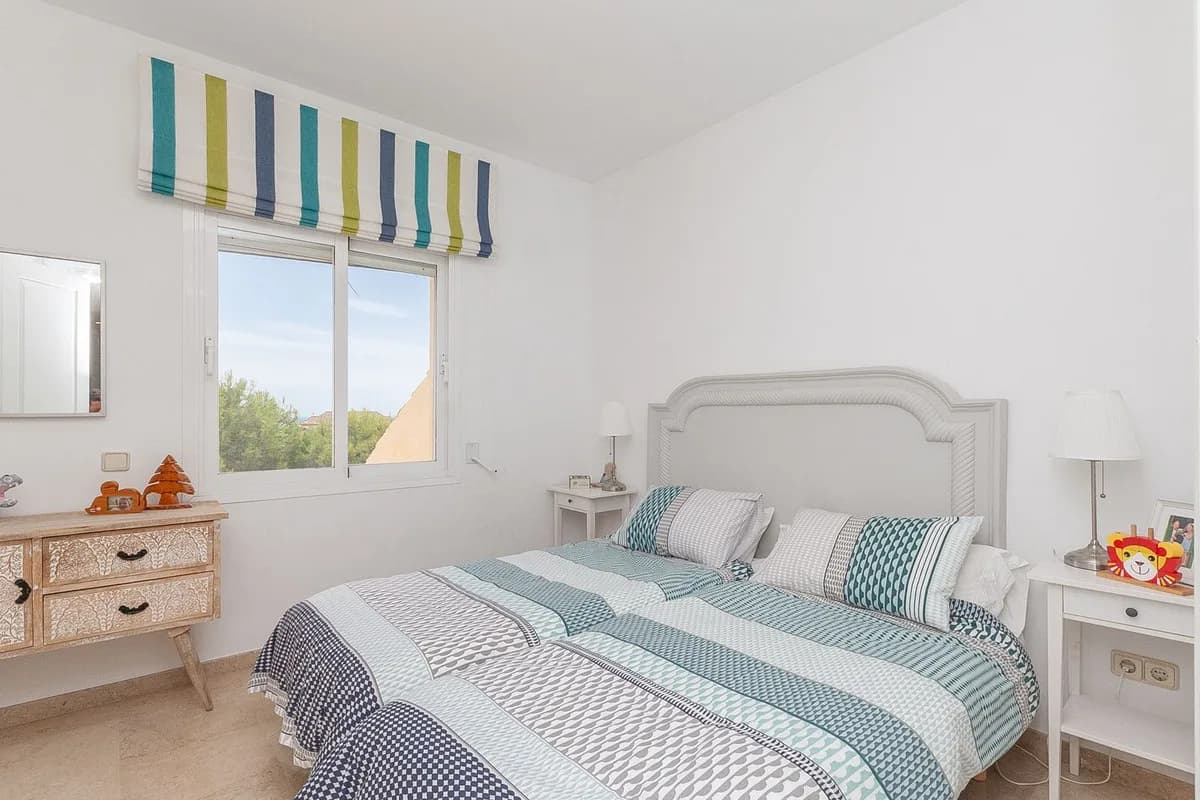 3 Bedroom Penthouse Duplex for Sale in Elviria, Málaga - Image 7