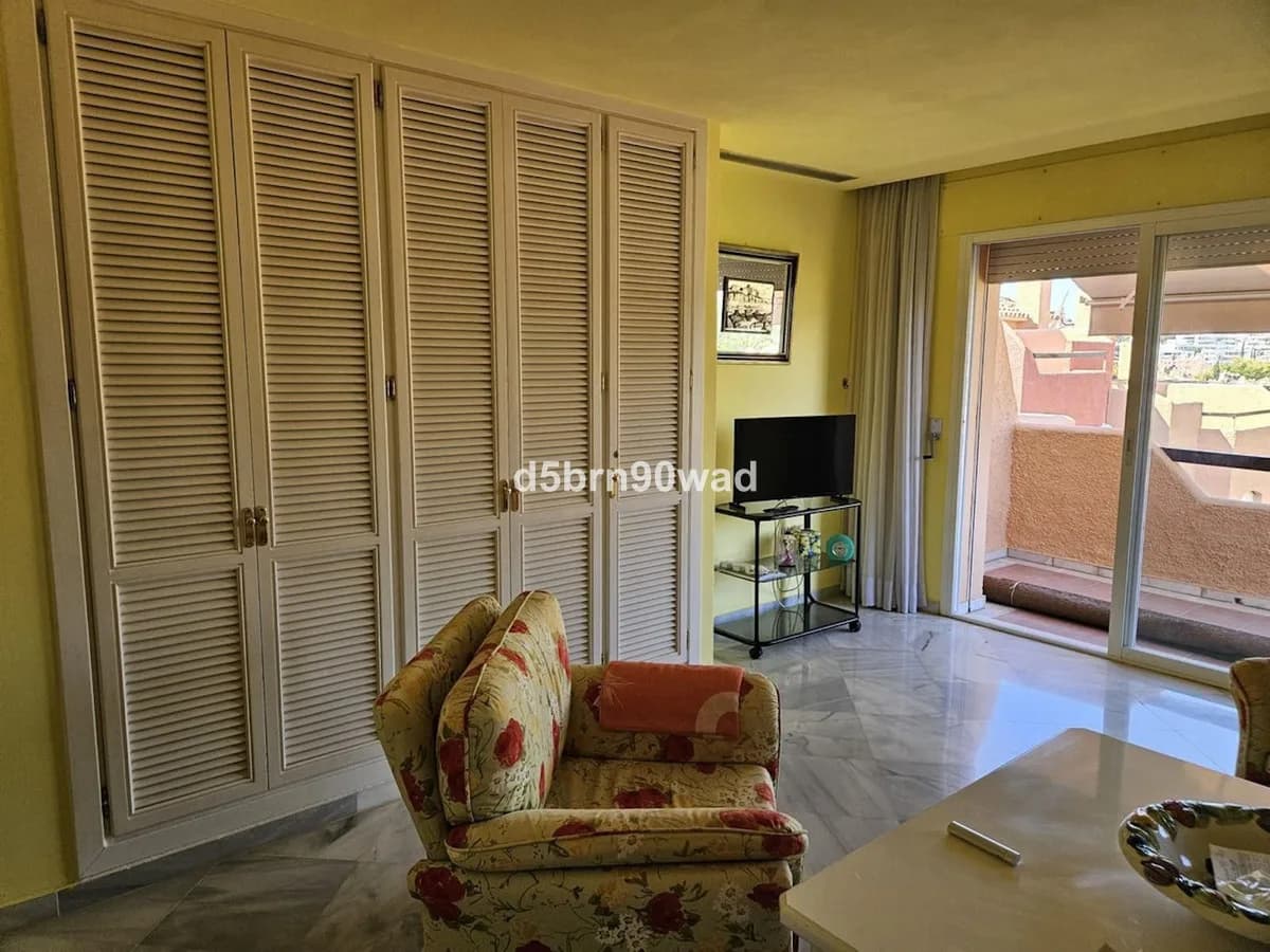 3 Bedroom Townhouse for Sale in Atalaya, Málaga - Image 6