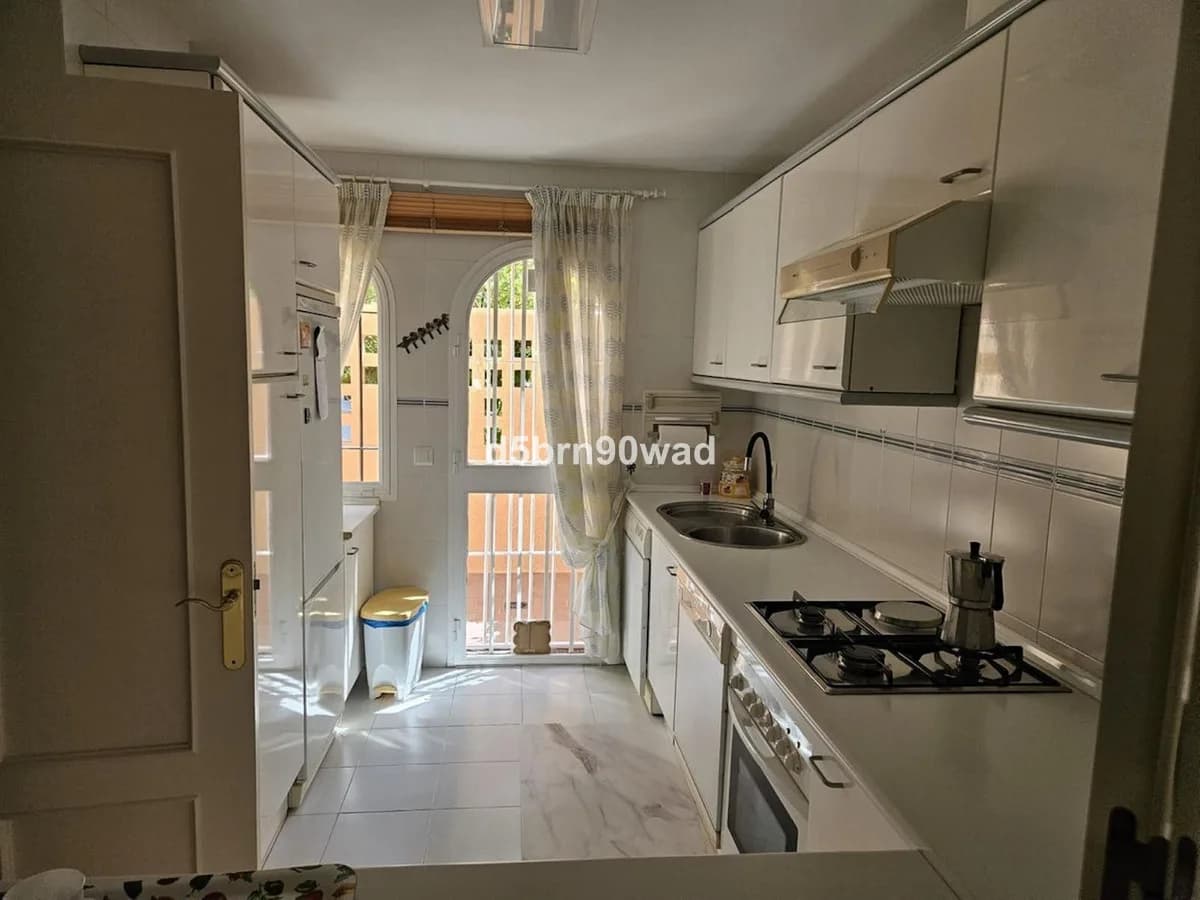 3 Bedroom Townhouse for Sale in Atalaya, Málaga - Image 7