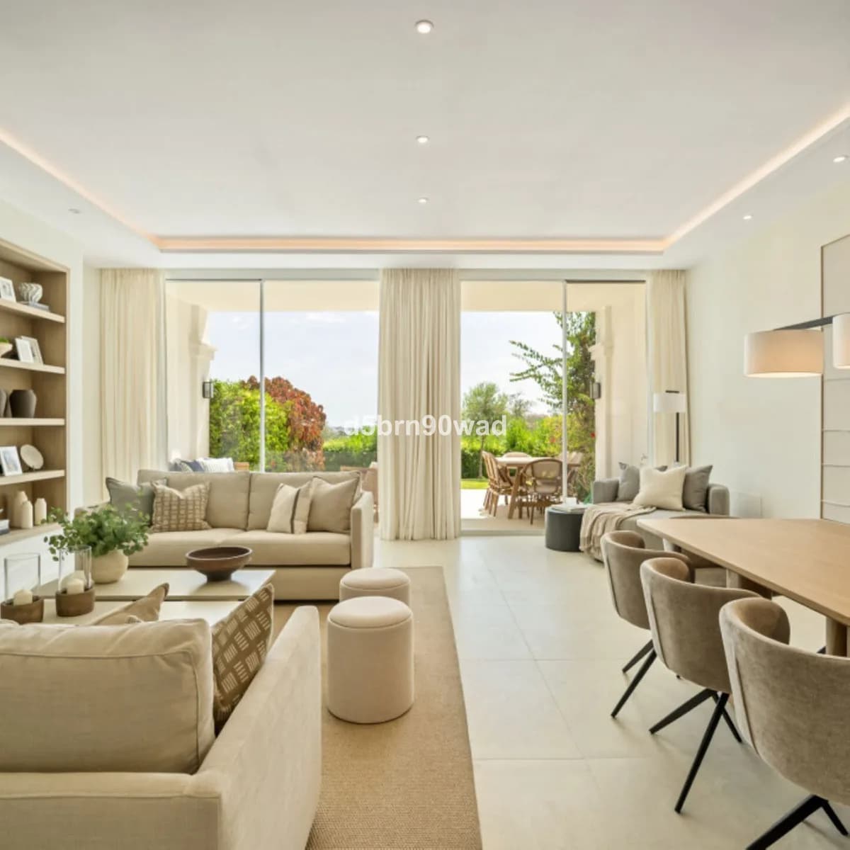 4 Bedroom Townhouse for Sale in La Quinta, Málaga - Image 2