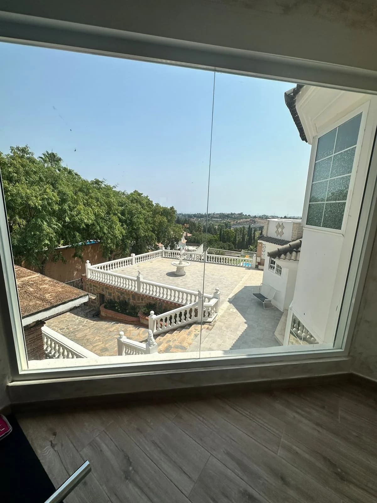 5 Bedroom Detached Villa for Sale in Estepona, Málaga - Image 7