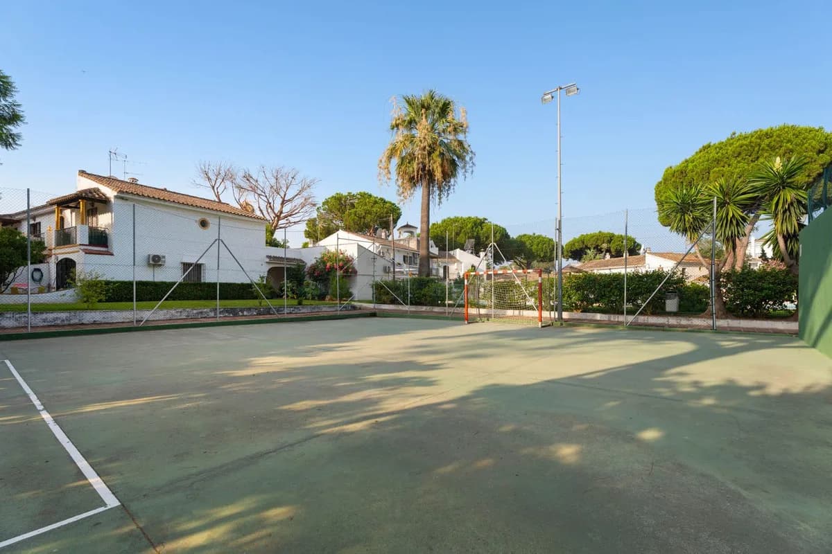 2 Bedroom Townhouse for Sale in Elviria, Málaga - Image 7