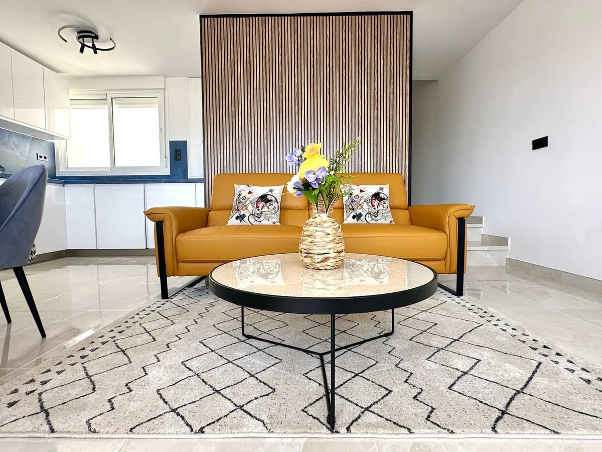 2 Bedroom Middle Floor Apartment for Sale in La Cala de Mijas, Málaga - Image 2