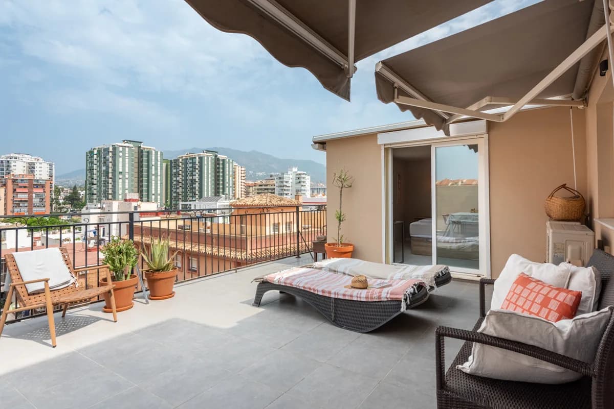 2 Bedroom Penthouse for Sale in Los Boliches, Málaga