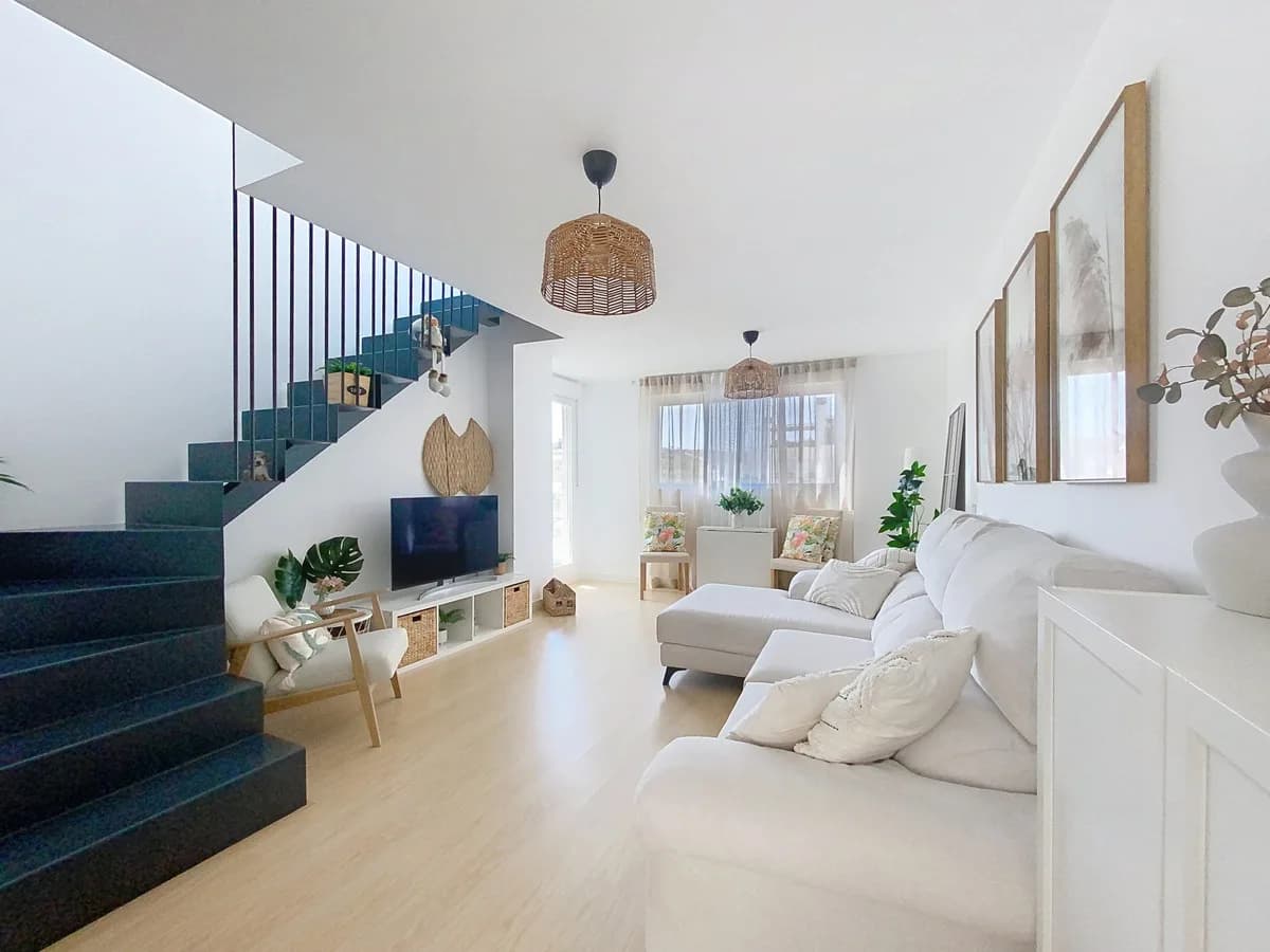 3 Bedroom Penthouse for Sale in Estepona, Málaga - Image 4