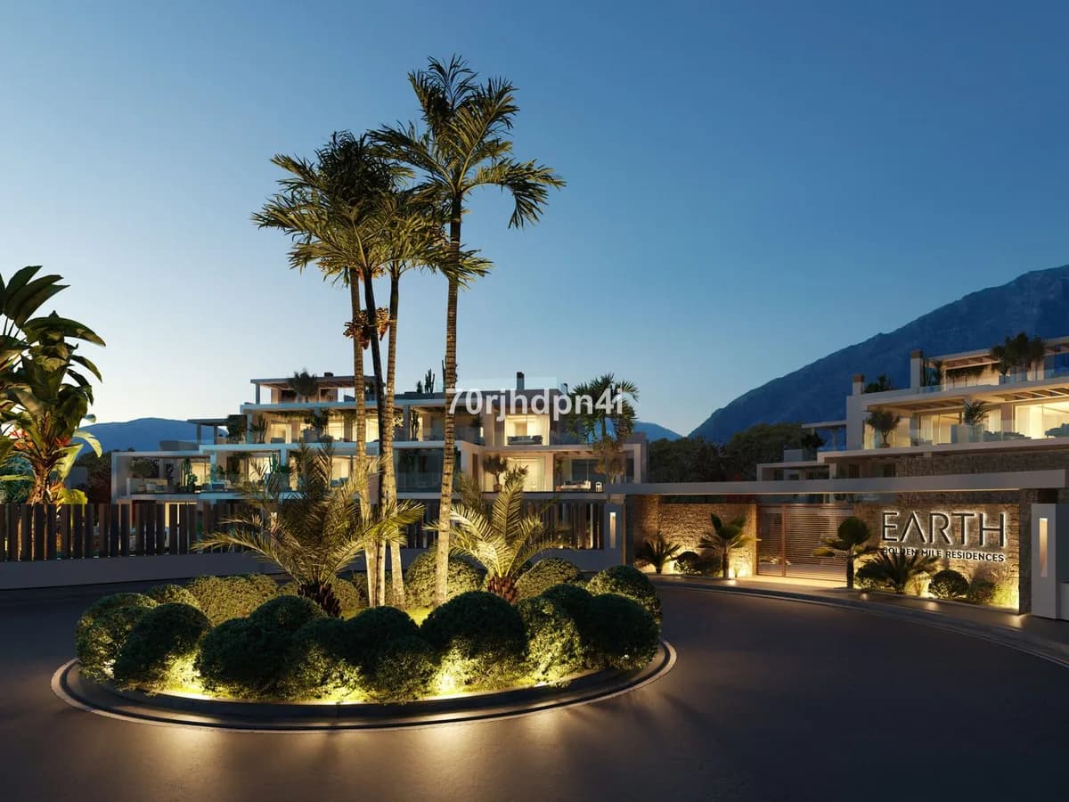 3 Bedroom Middle Floor Apartment for Sale in Marbella, Málaga - Image 8