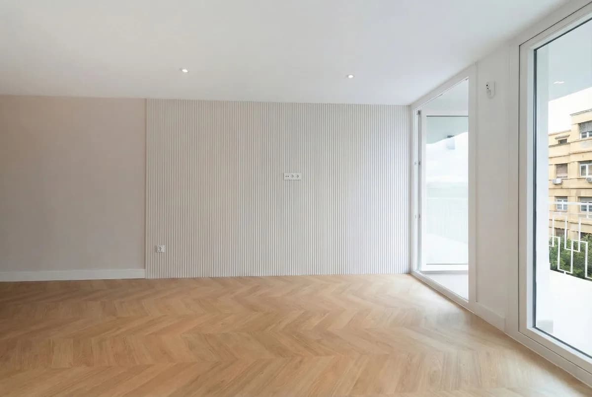 3 Bedroom Middle Floor Apartment for Sale in Malagueta, Málaga - Image 8
