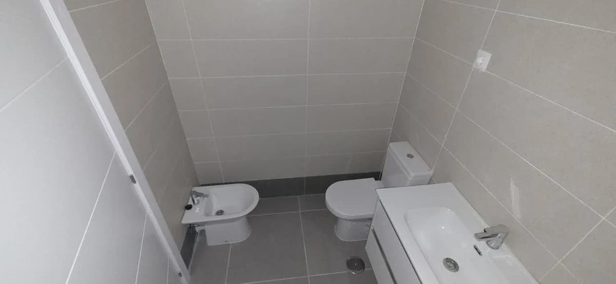 3 Bedroom Middle Floor Apartment for Sale in Benalmadena, Málaga - Image 7