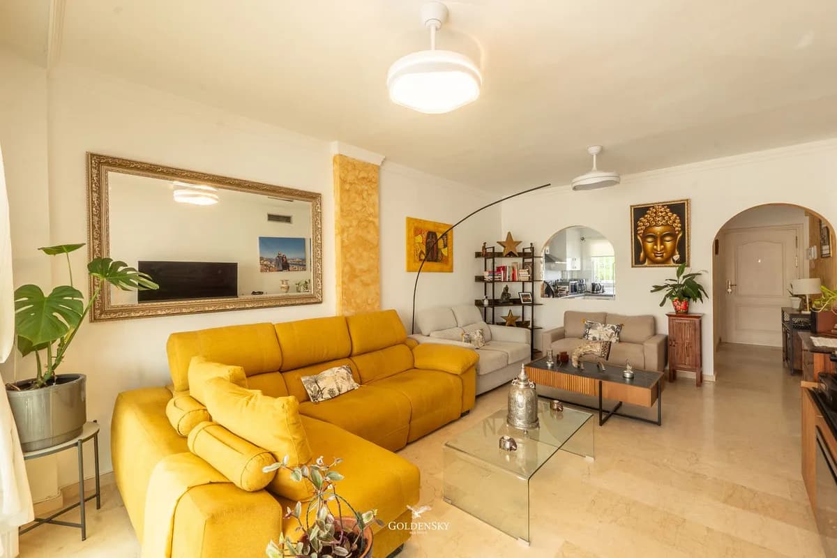 3 Bedroom Middle Floor Apartment for Sale in Riviera del Sol, Málaga - Image 7