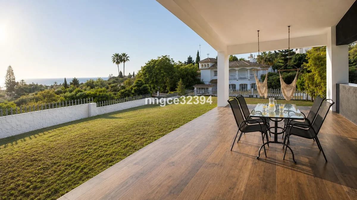 5 Bedroom Detached Villa for Sale in New Golden Mile, Málaga - Image 9