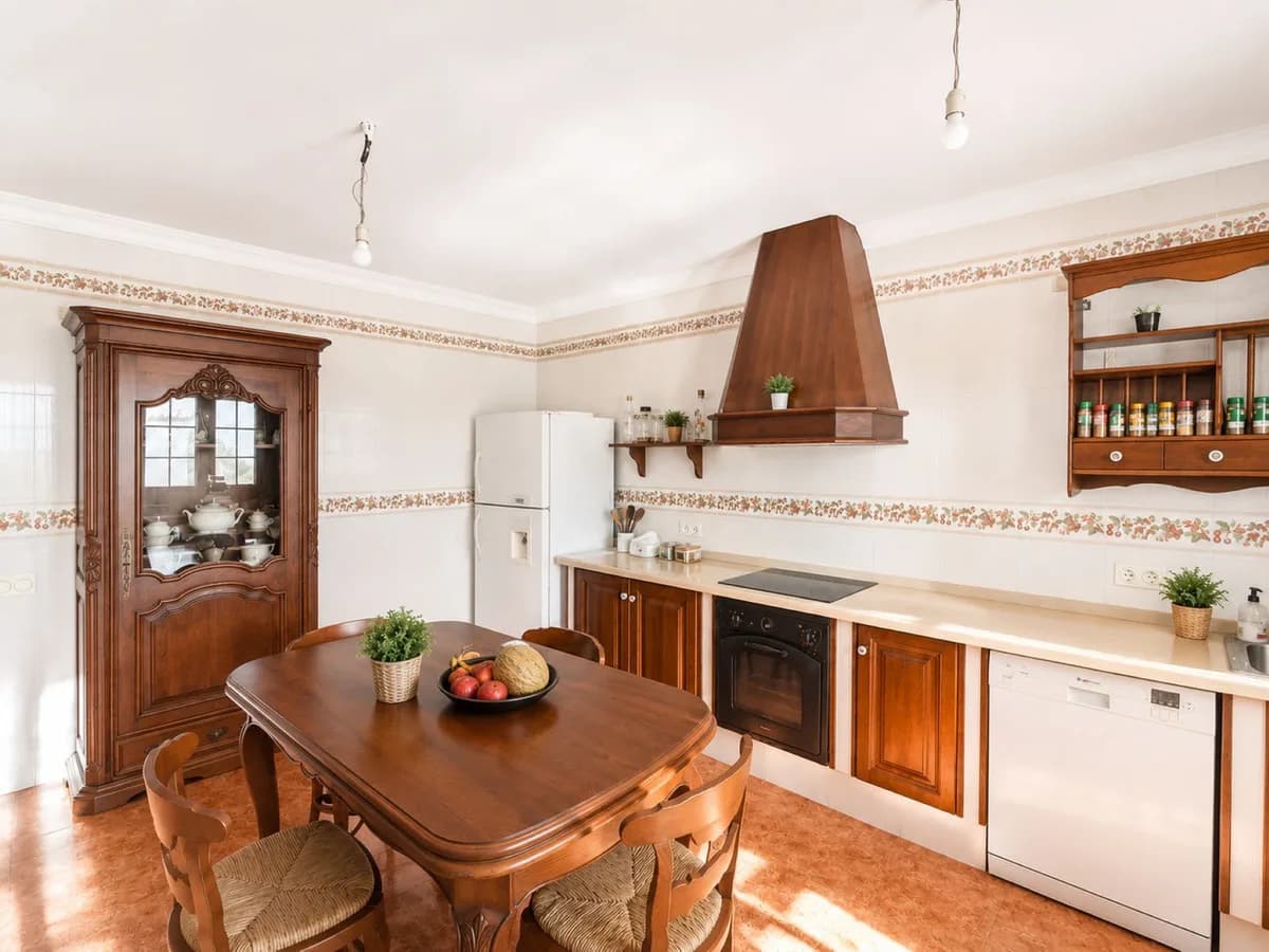 3 Bedroom Detached Villa for Sale in Estepona, Málaga - Image 7
